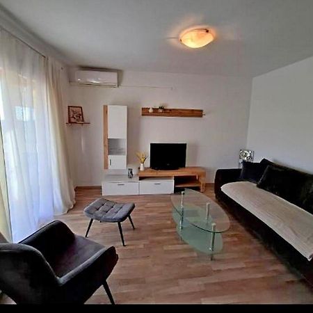 Apartments Sanja Povljana Εξωτερικό φωτογραφία