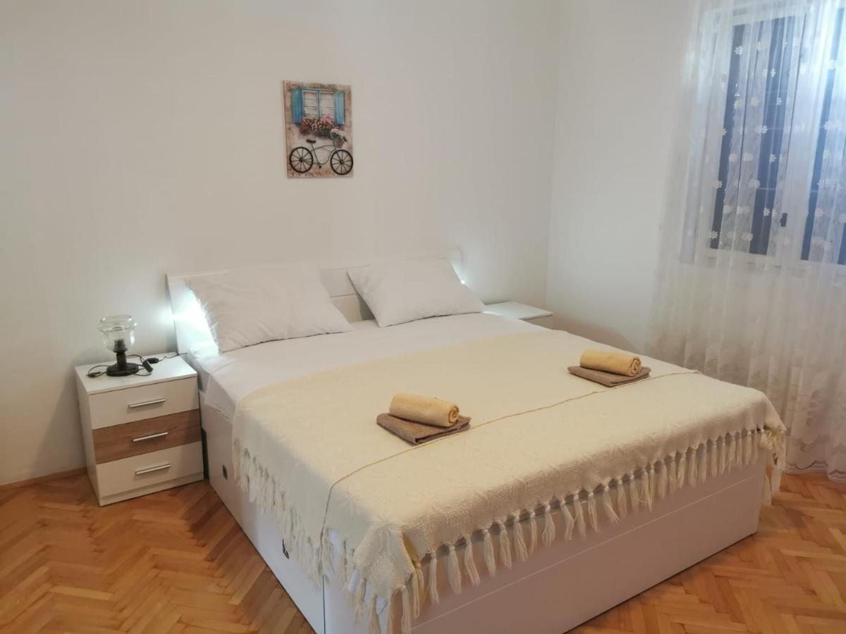 Apartments Sanja Povljana Εξωτερικό φωτογραφία